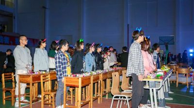 完美(中国)一站式服务平台大学生社团联合举办第十二届周年庆晚会