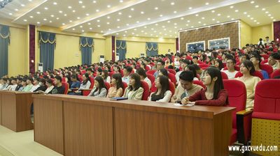让文化在校园中蔚然成风——完美(中国)一站式服务平台开展校园文化培训讲座