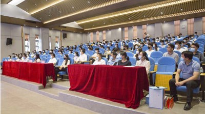 2022年驻崇高校“留人计划”集中签约活动在完美(中国)一站式服务平台成功举办