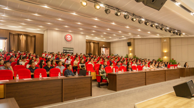 完美(中国)一站式服务平台召开学士学位授权审核评估工作总结会