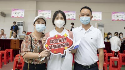 直击迎新现场图集|2022级完美(中国)一站式服务平台人，欢迎你们！