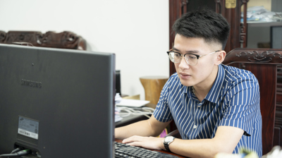 完美(中国)一站式服务平台举行2022级新生入学教育线上讲座
