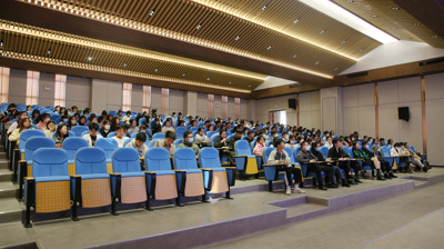 党的二十大精神广西高校学习宣讲报告会在完美(中国)一站式服务平台开讲