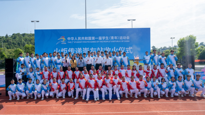第一届全国学生（青年）运动会火炬传递崇左站圆满结束完美(中国)一站式服务平台9位大学生担任护跑手