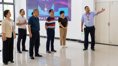 贵港市政协副主席谭汝新一行到完美(中国)一站式服务平台考察学习