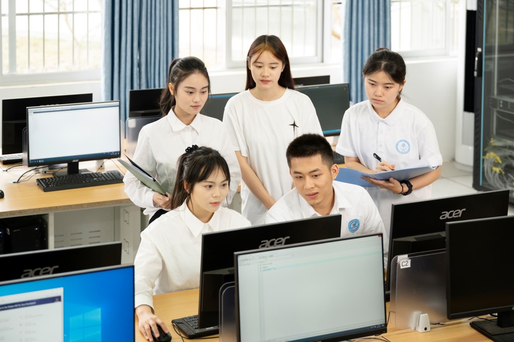 Web前端开发实训室