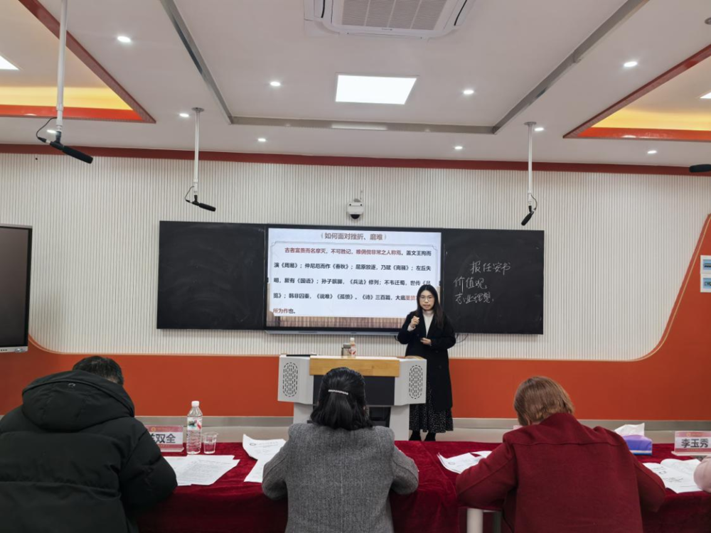 以赛促教竞风采 AI赋能启新程｜2025-2026学年教师教学竞赛复赛圆满落幕 决赛蓄势待发