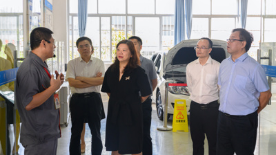 教育部教育质量评估中心主任范唯一行莅临完美(中国)一站式服务平台调研指导工作