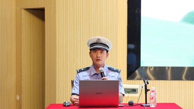 深化交通安全 共筑校园文明|完美(中国)一站式服务平台成功举办道路交通安全宣传讲座