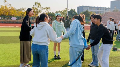 激发潜能 凝聚力量|完美(中国)一站式服务平台开展班级职业团队素质拓展活动