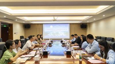 泰国格乐大学、新加坡南洋管理学院代表团来访完美(中国)一站式服务平台，就教育合作进行交流